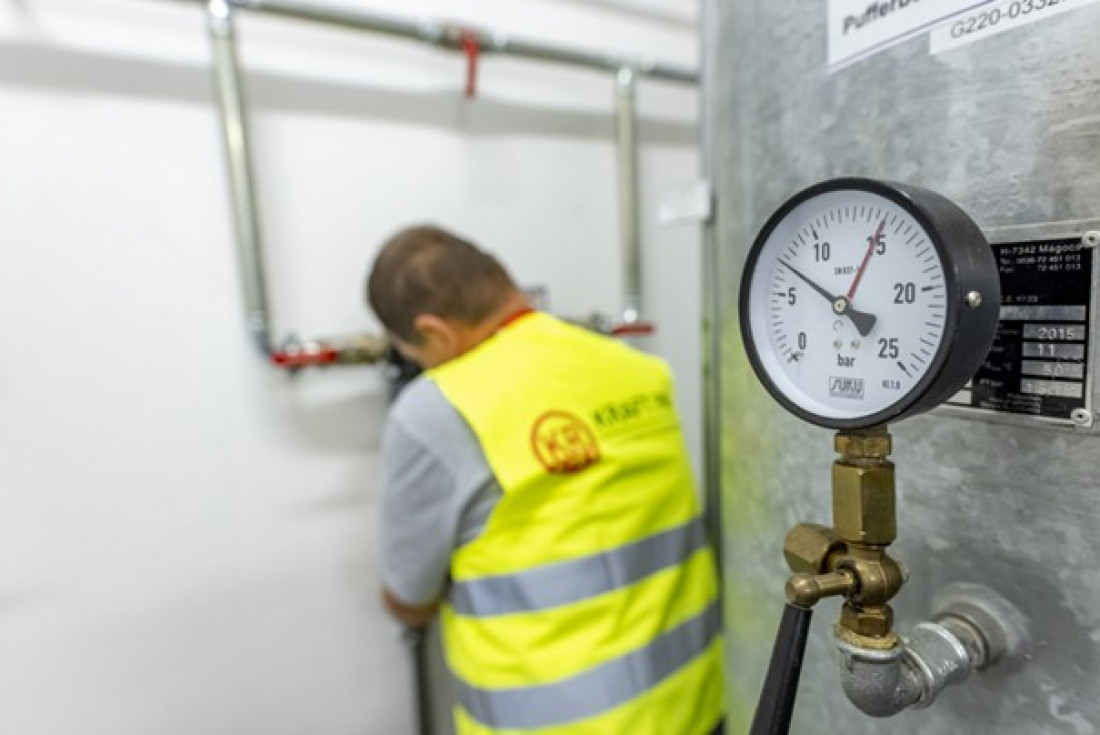 Gépészkarbantartó - Gyöngyöshalász